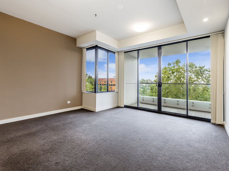 2 bedrooms Apartment / Unit / Flat in 411/138 Walker Street NORTH SYDNEY NSW, 2060