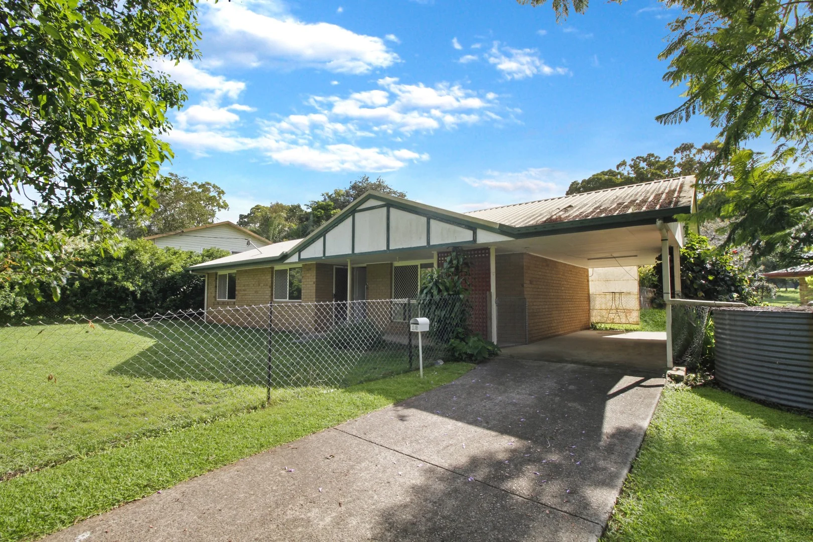 13 Lemontree Dr, Macleay Island QLD 4184