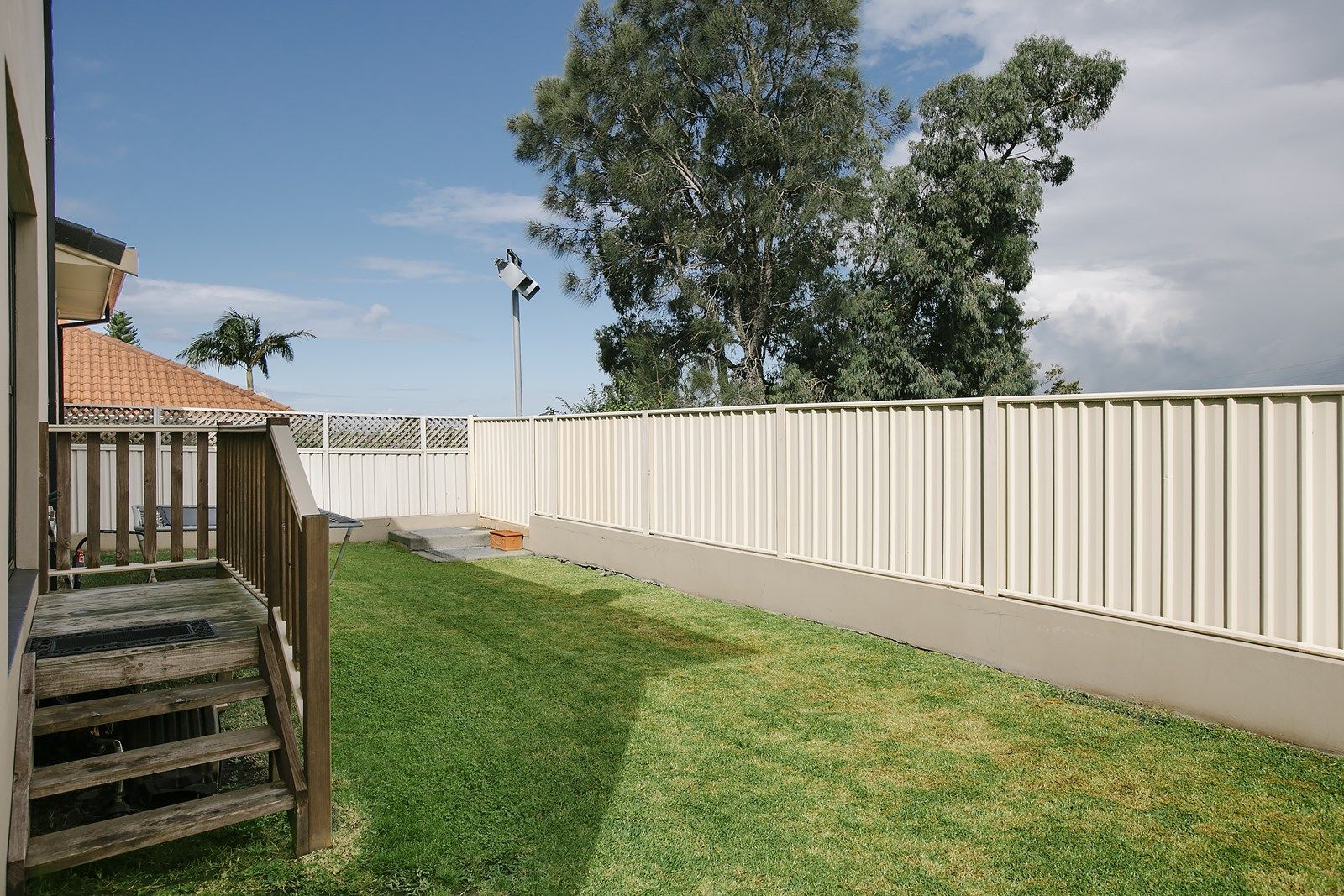 1/25-27 Farrell Street, BALGOWNIE NSW 2519, Image 2