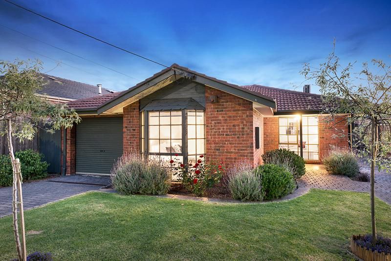 Roland Avenue, Strathmore VIC 3041, Image 0