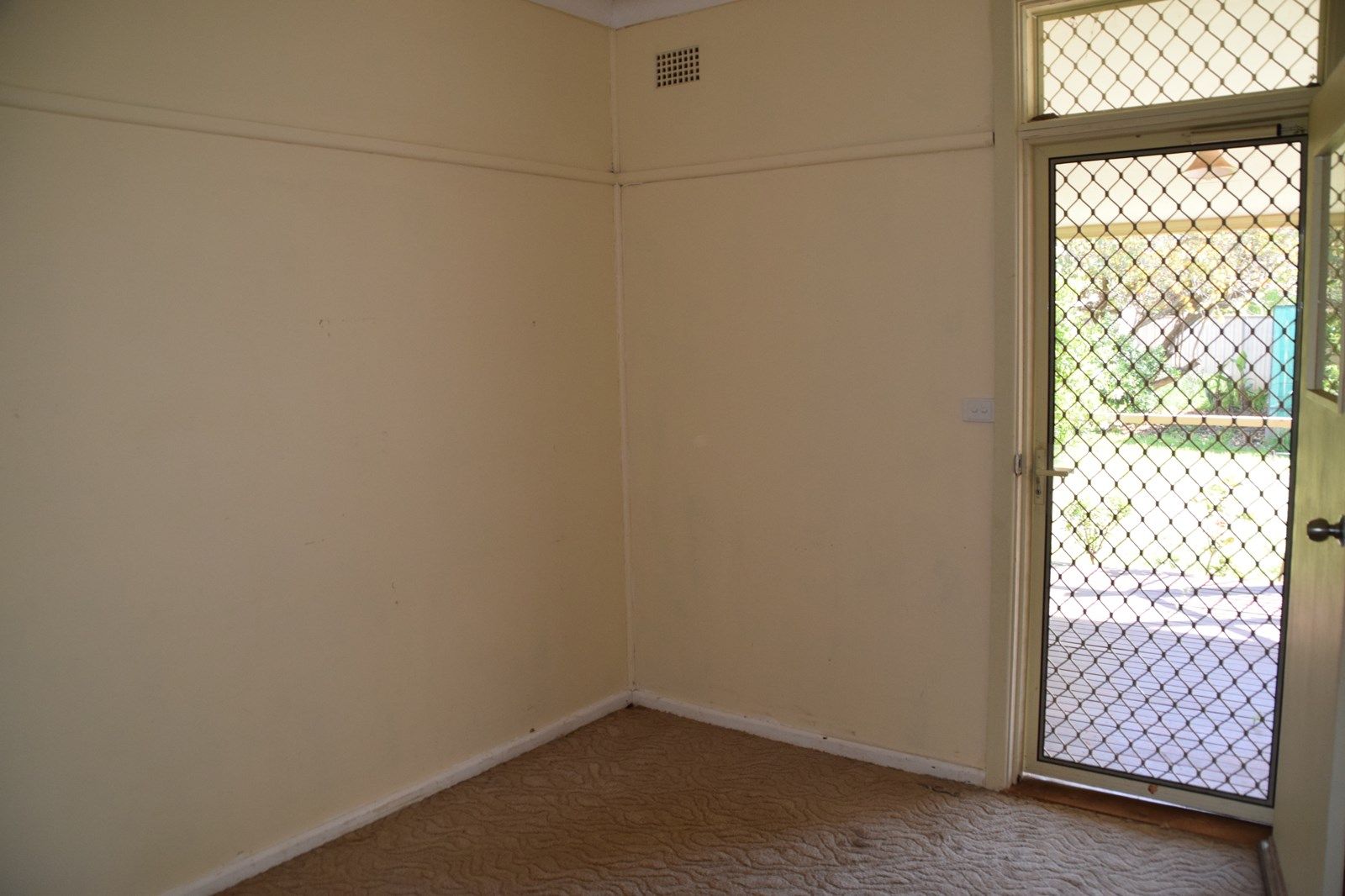 15 Minore Road, Dubbo NSW 2830, Image 2