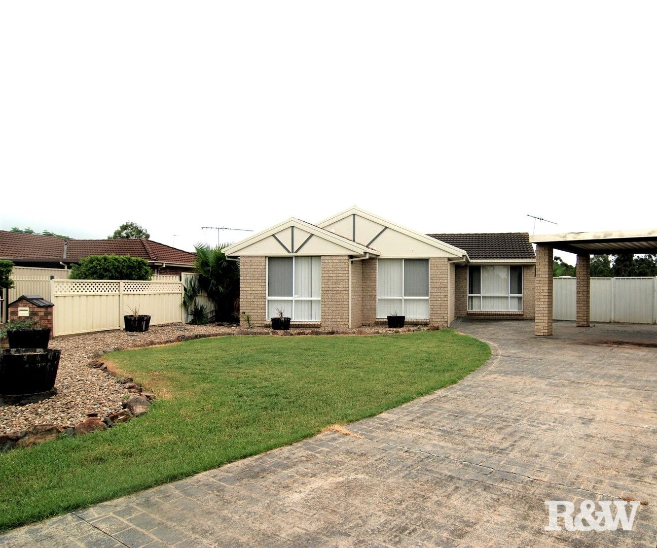 3 bedrooms House in 12 Sennar Road ERSKINE PARK NSW, 2759