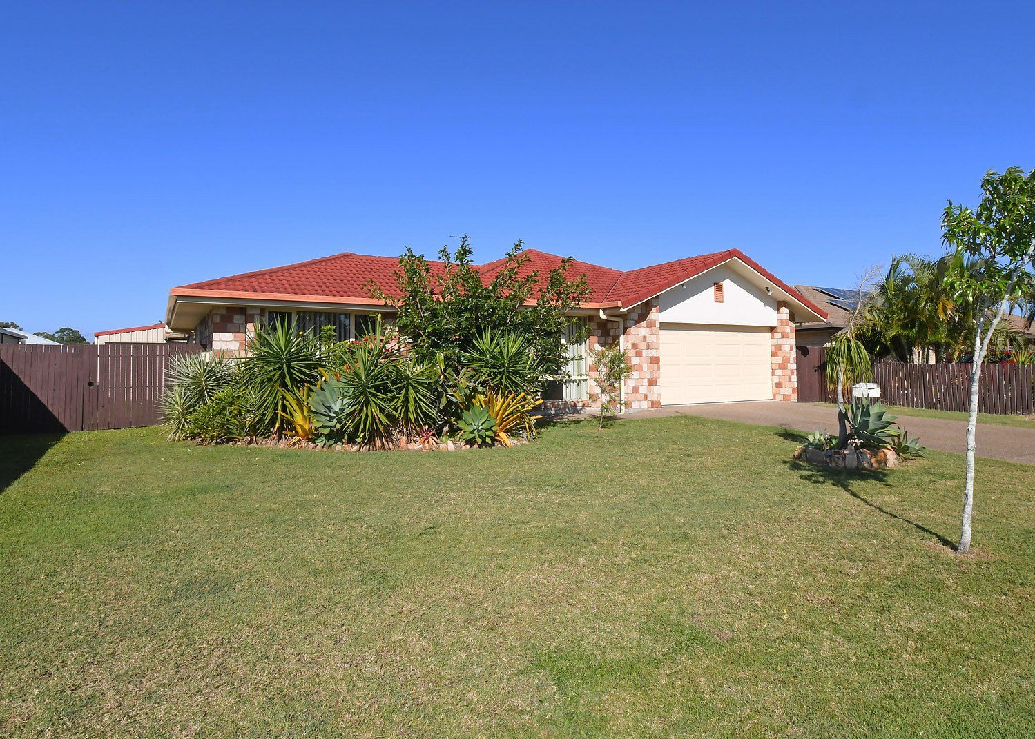 12 Lakeridge Drive, Dundowran QLD 4655, Image 0