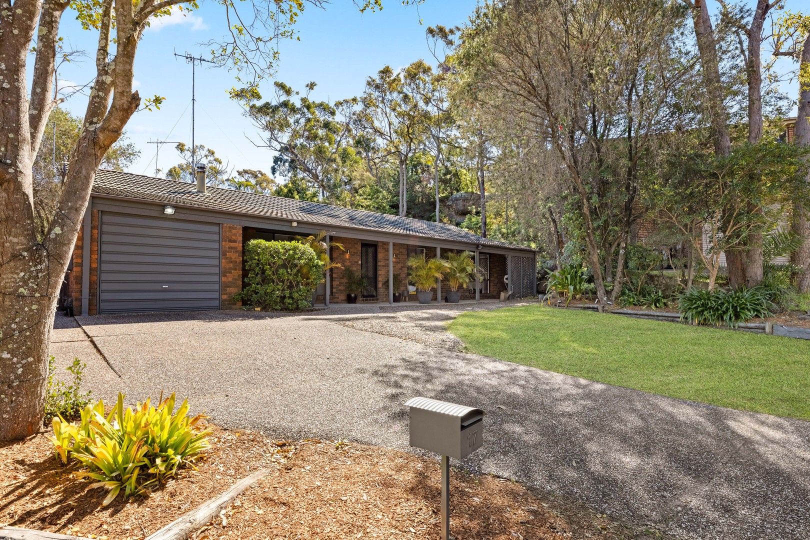 3 bedrooms House in 17 Portland Close ILLAWONG NSW, 2234