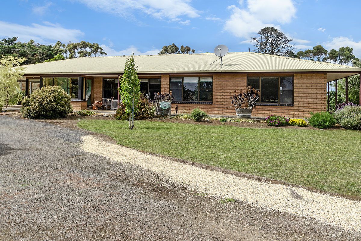 1288 Coleraine-Edenhope Road, Konongwootong VIC 3315, Image 1