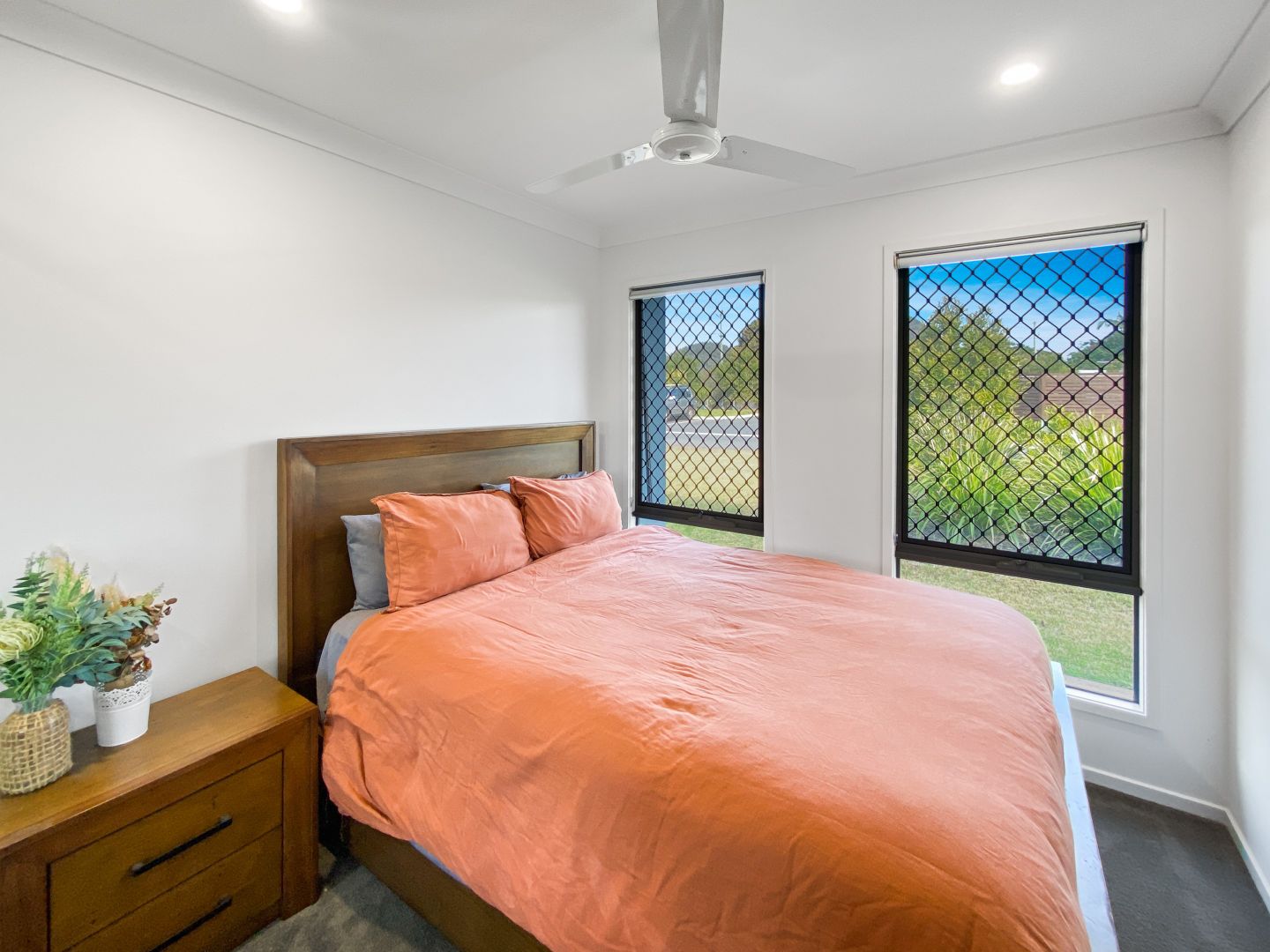 15 Albyn Place, Glass House Mountains QLD 4518, Image 2