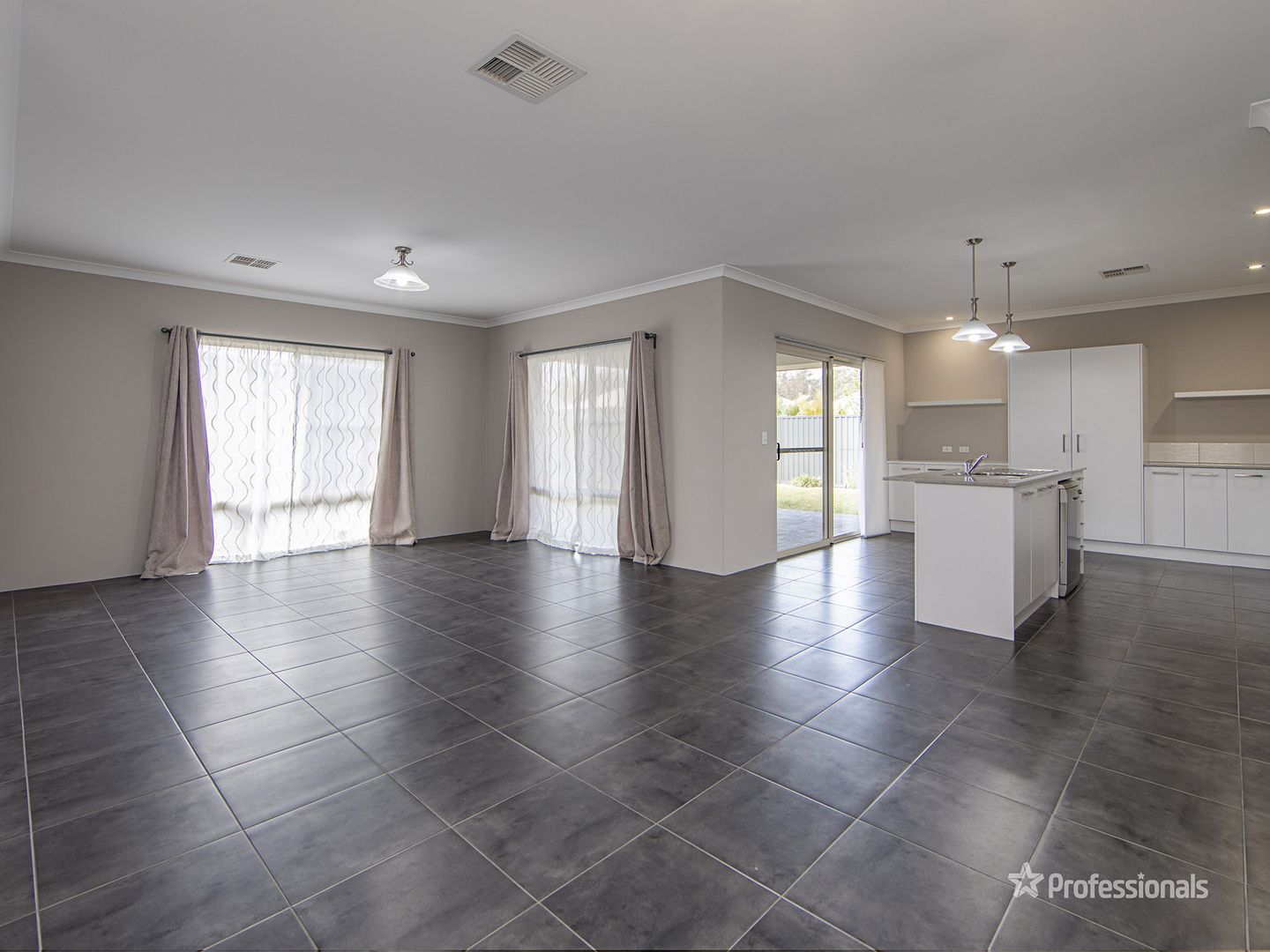 20 Dalmilling Drive, The Vines WA 6069, Image 1