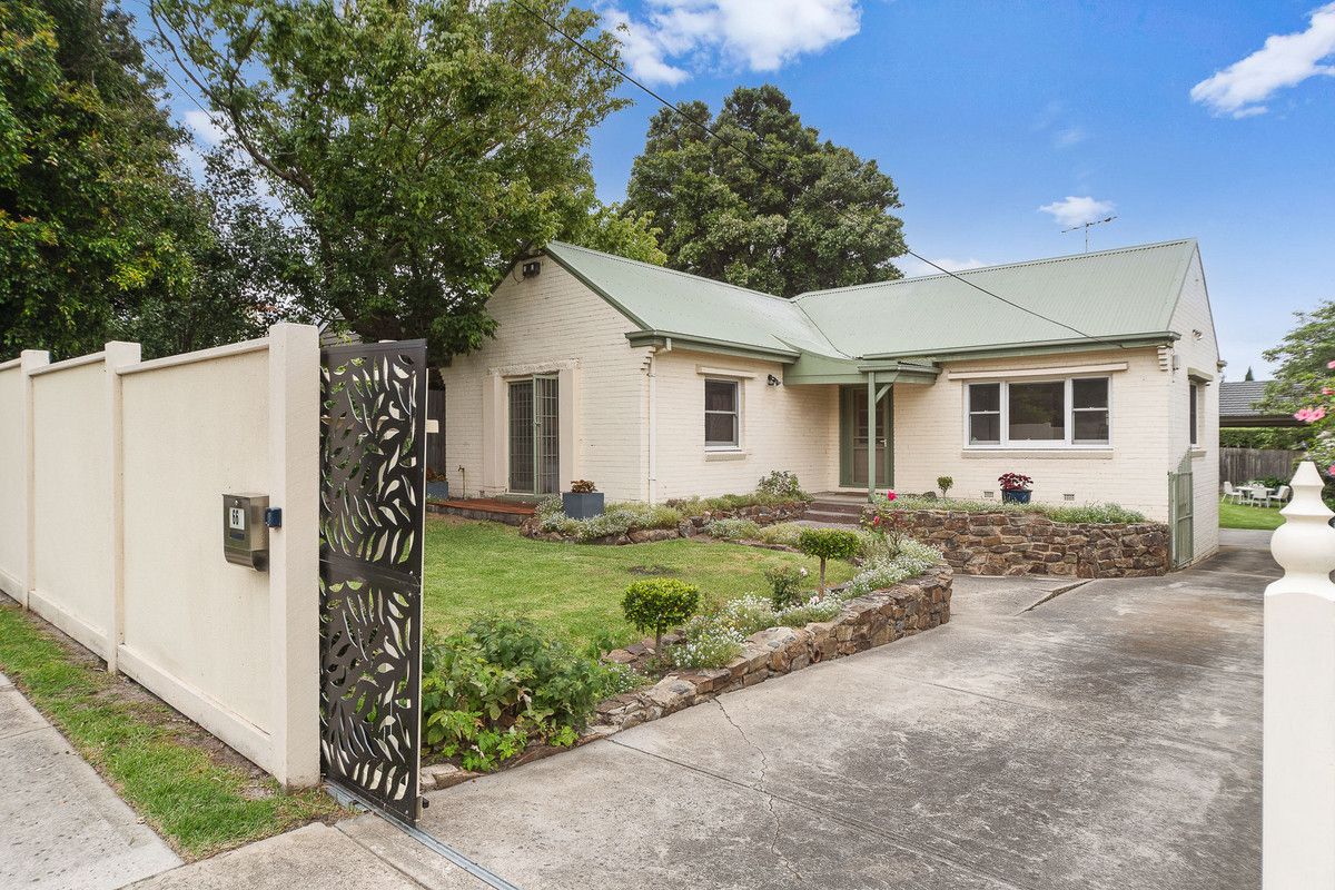 4 bedrooms House in 66 Kars Street FRANKSTON VIC, 3199