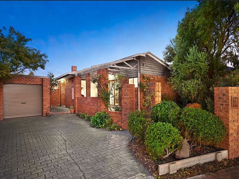 4 bedrooms House in 31 Lincoln Street BURWOOD EAST VIC, 3151