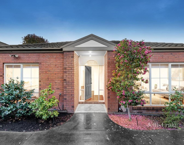 2/2 Leach Avenue, Box Hill North VIC 3129