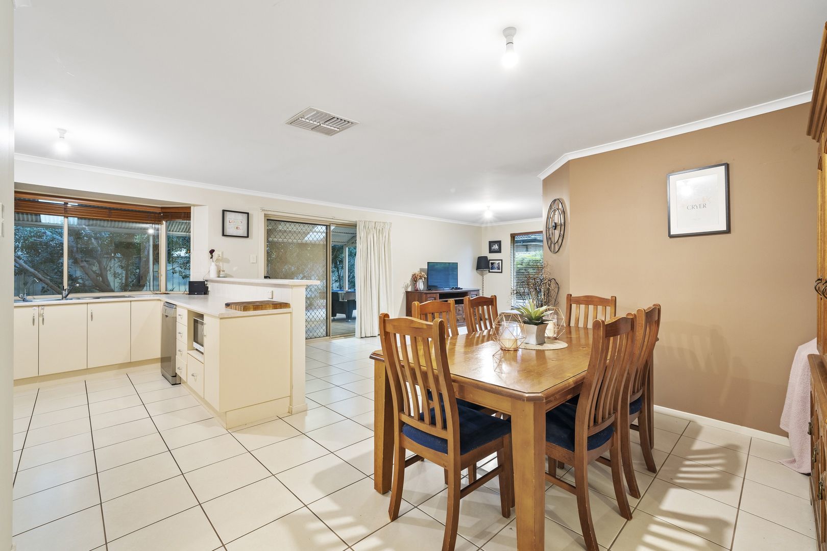 26 Arcadia Drive, Smithfield SA 5114, Image 2