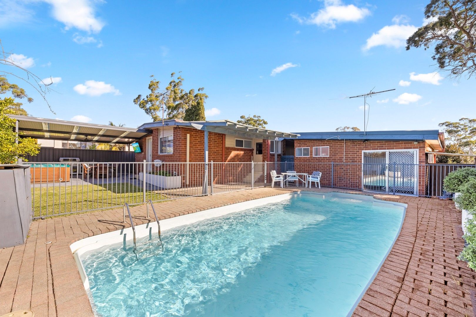 2 Inverness Place, Kareela NSW 2232, Image 0