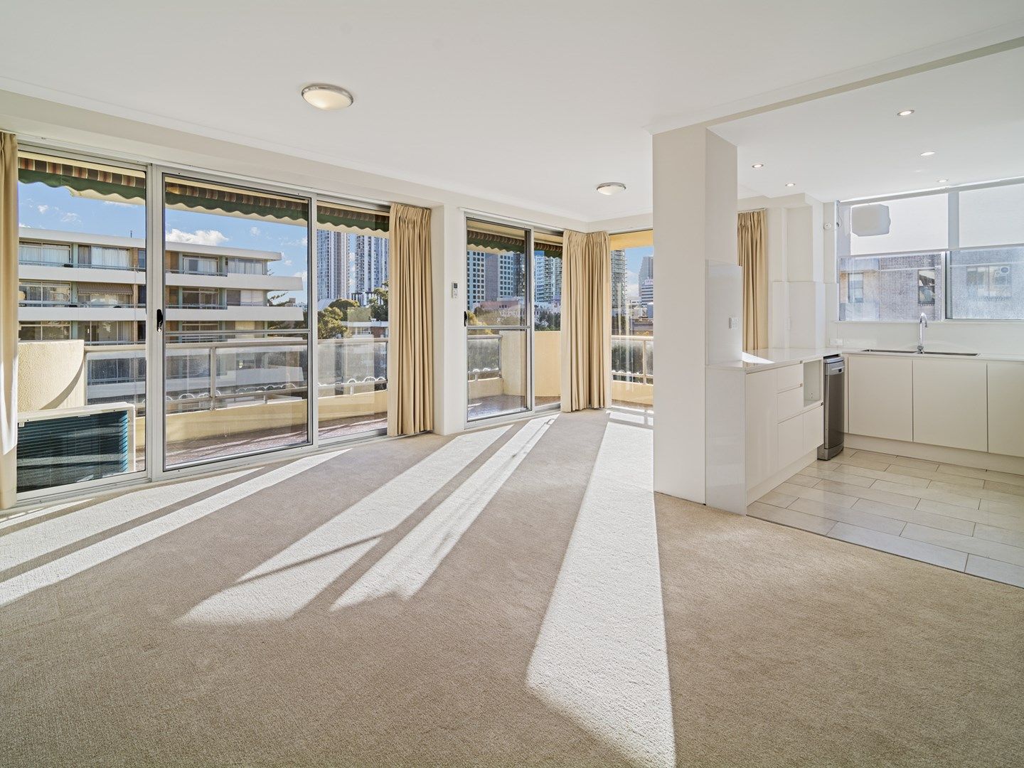 2 bedrooms Apartment / Unit / Flat in 29/21 Johnson Street CHATSWOOD NSW, 2067