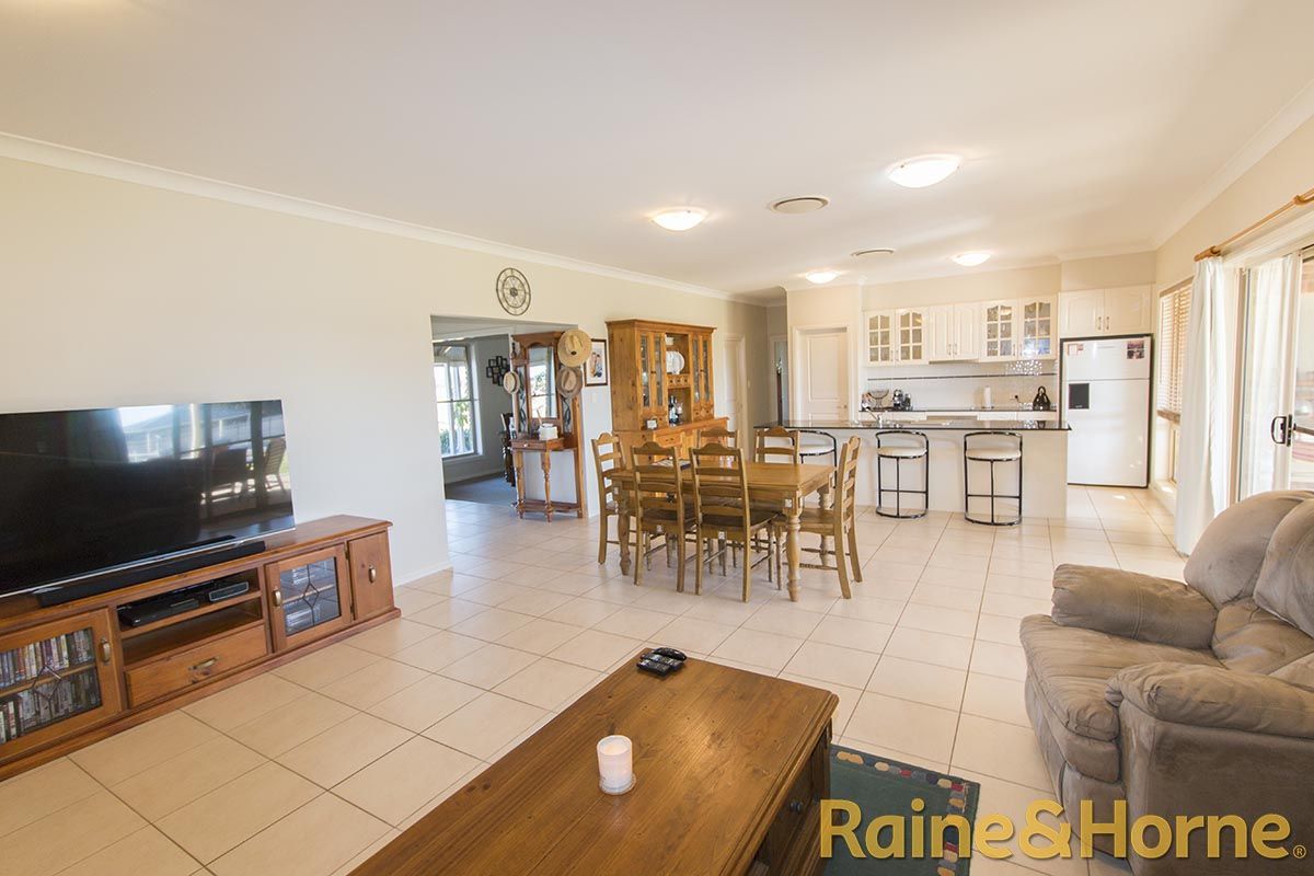 102 Berrawinnia Place, Dubbo NSW 2830, Image 1