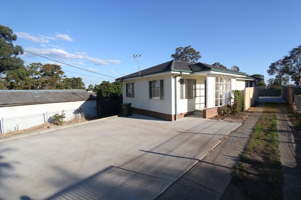 21 St Johns Road, Busby NSW 2168