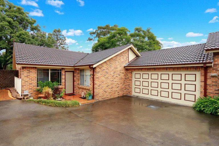3 bedrooms Townhouse in 3/151 Adderton Road CARLINGFORD NSW, 2118