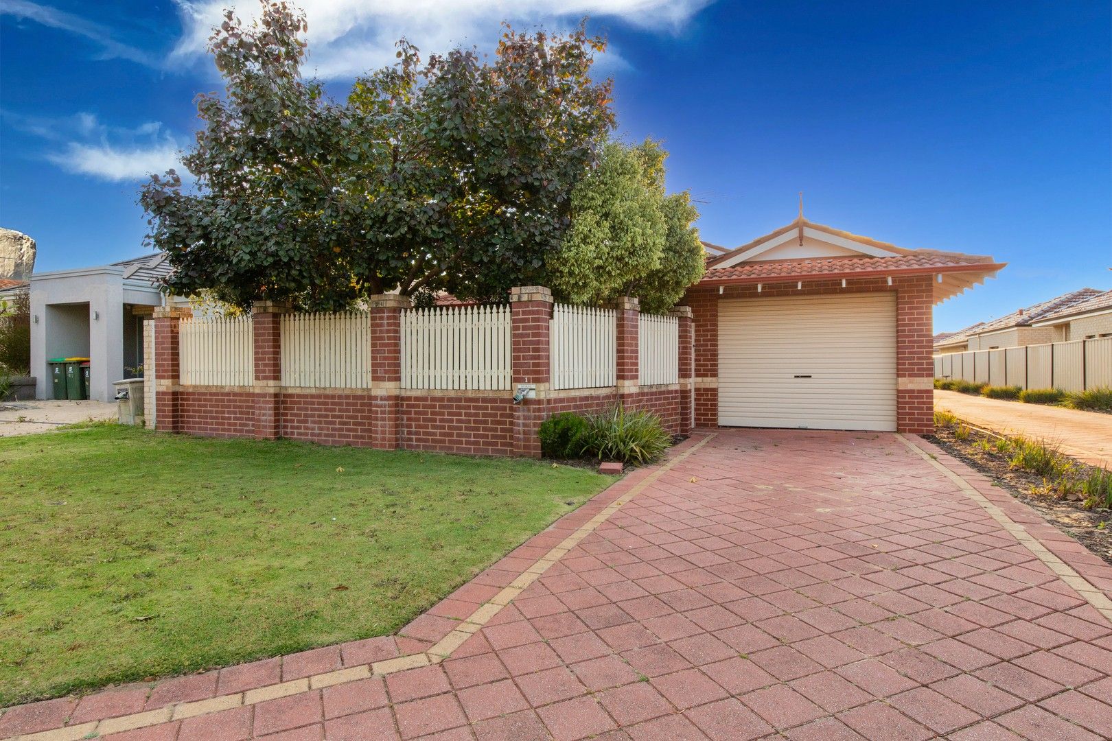 3 bedrooms Villa in 1/33 Wattle St TUART HILL WA, 6060