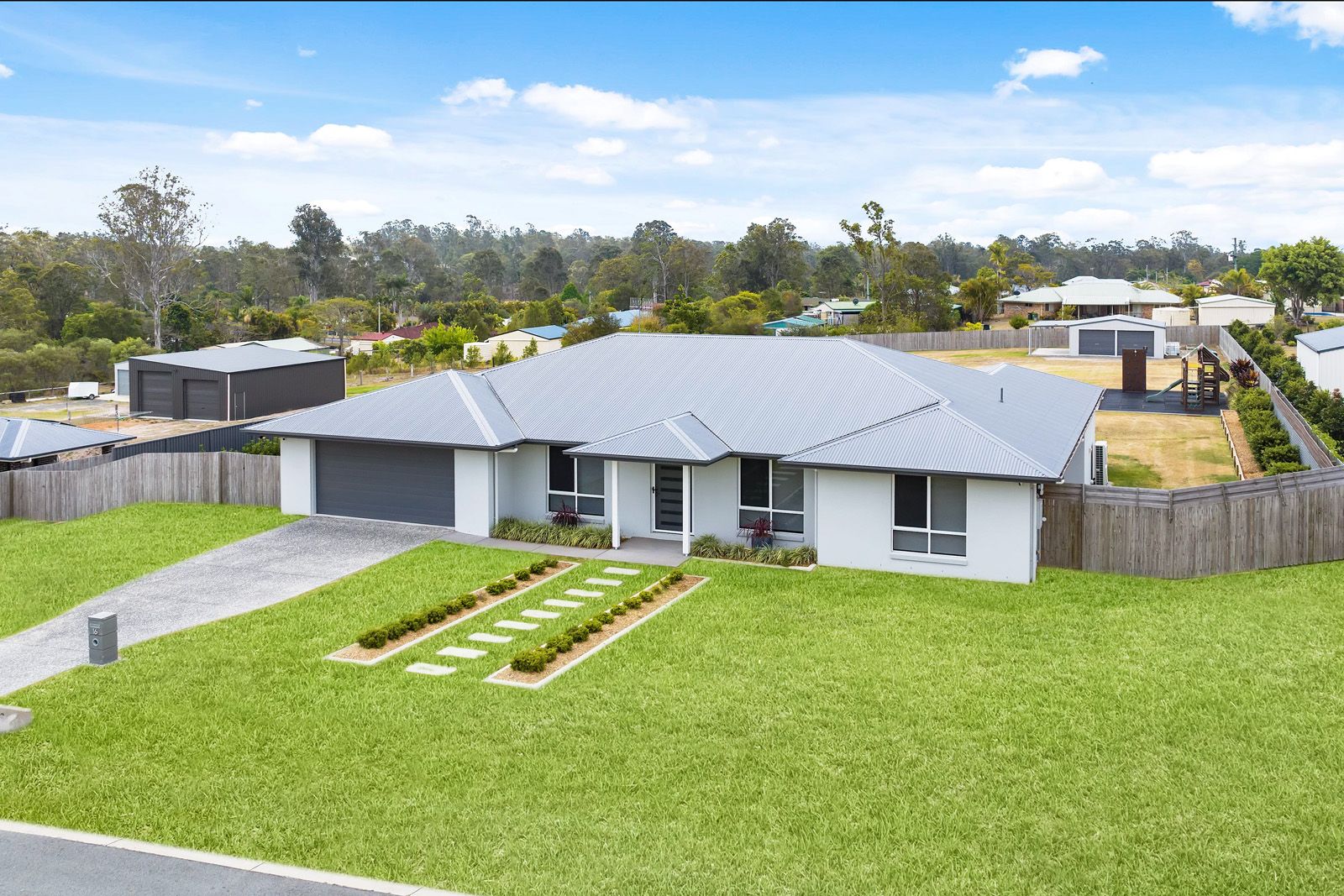 4 bedrooms House in  DELANEYS CREEK QLD, 4514