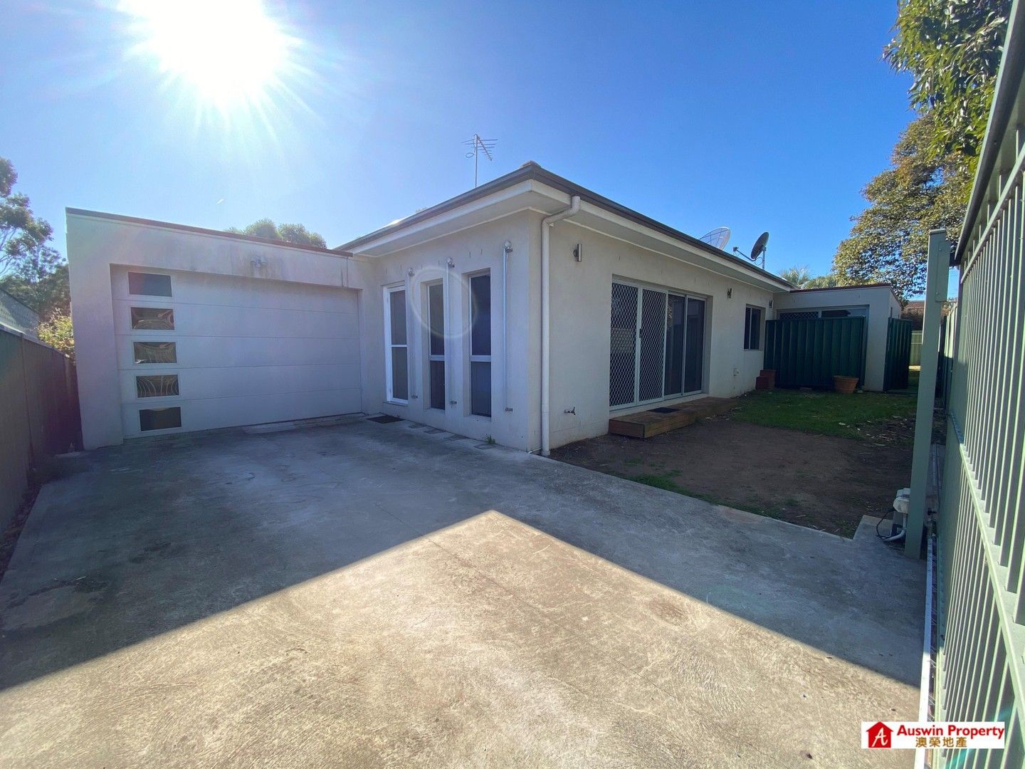 5 bedrooms House in 42 Karne Street RIVERWOOD NSW, 2210