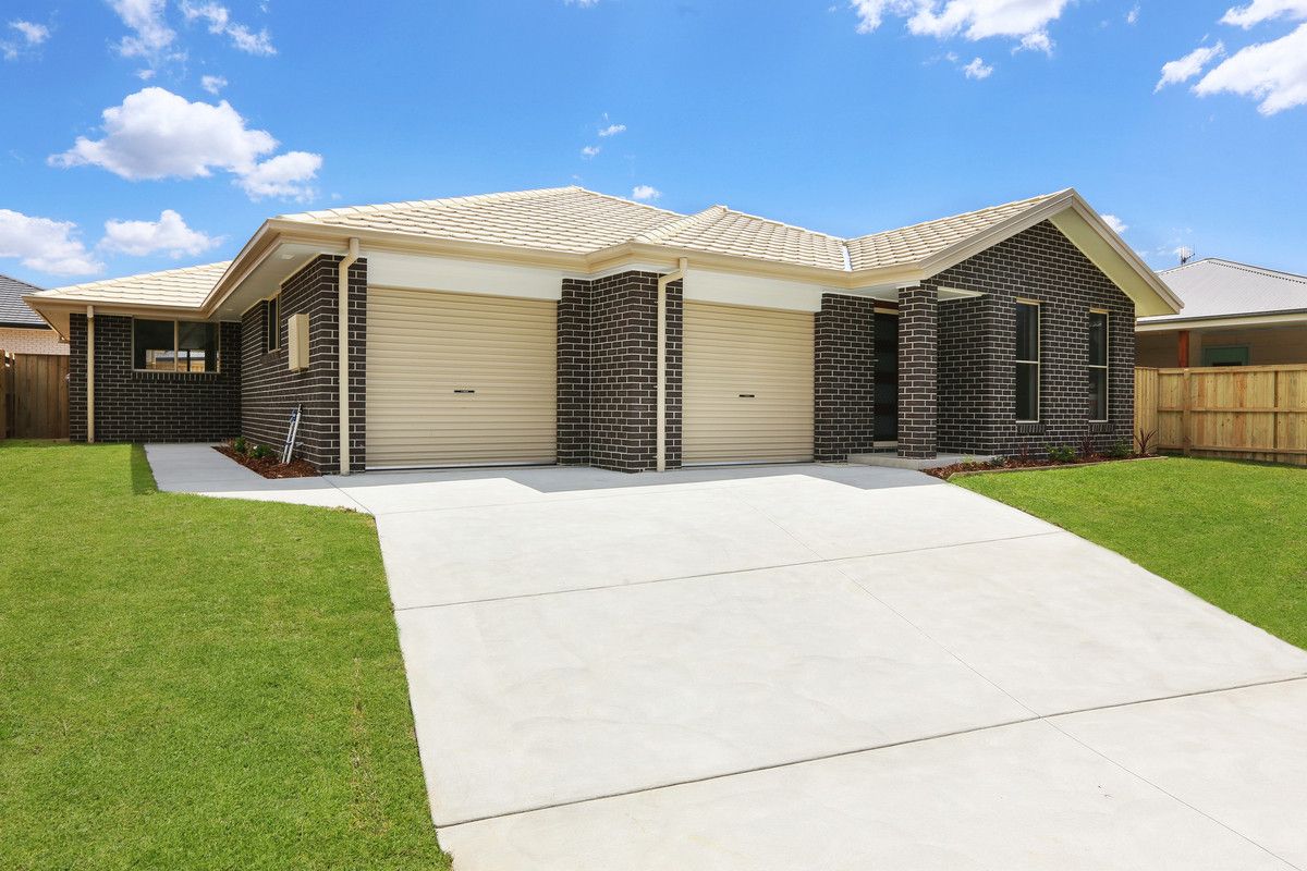 4 bedrooms House in 2/27 Varsity Parkway PORT MACQUARIE NSW, 2444