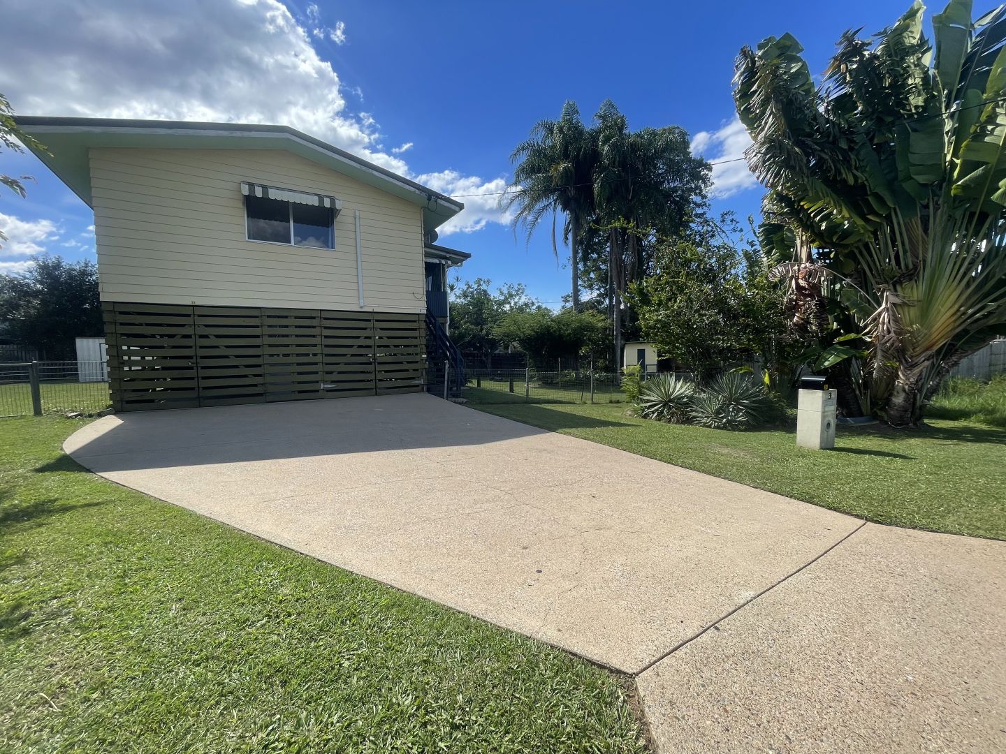 3 Giles Street, Southside QLD 4570