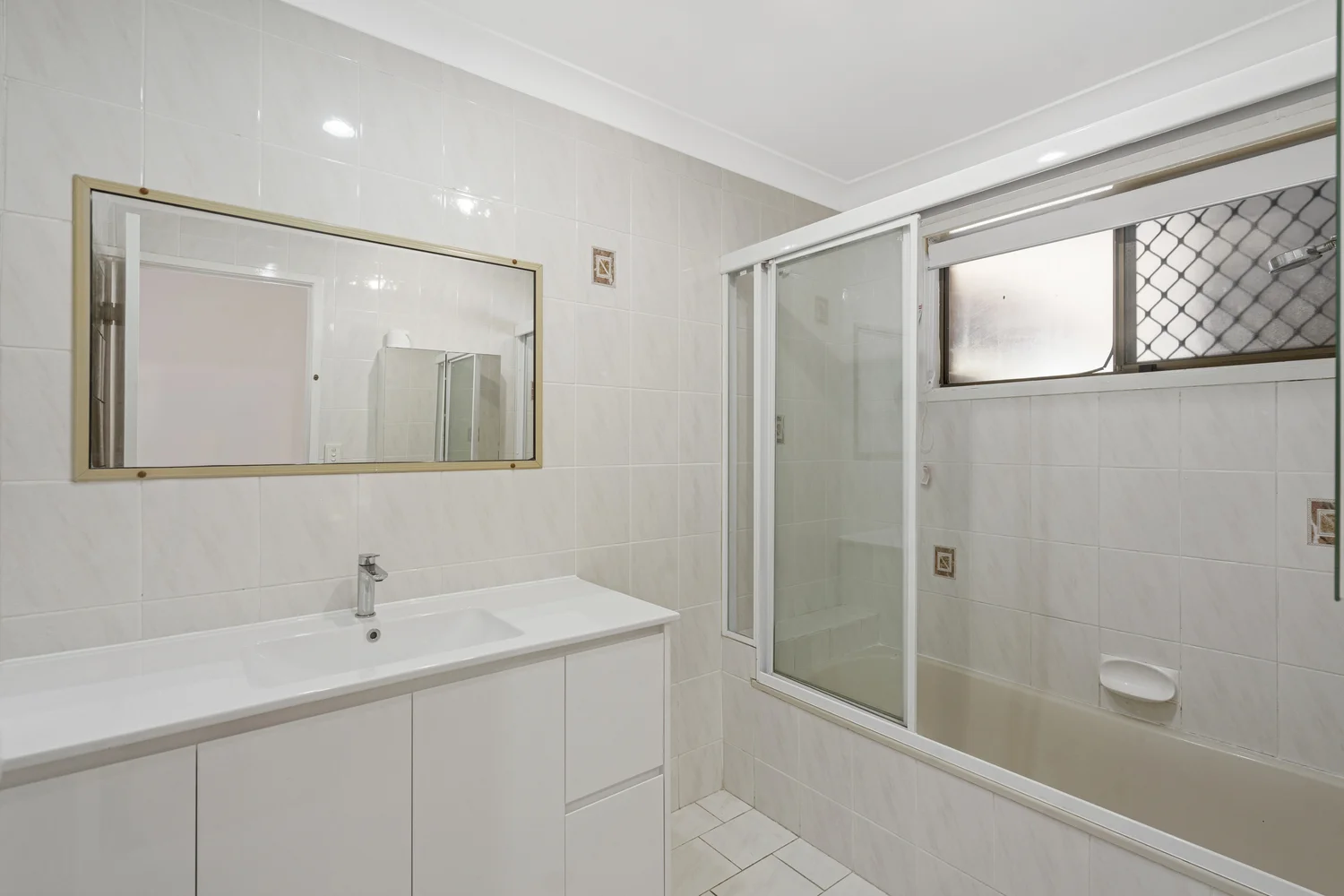 Additional image 7 of 5 Dearne Place, Carrara QLD 4211