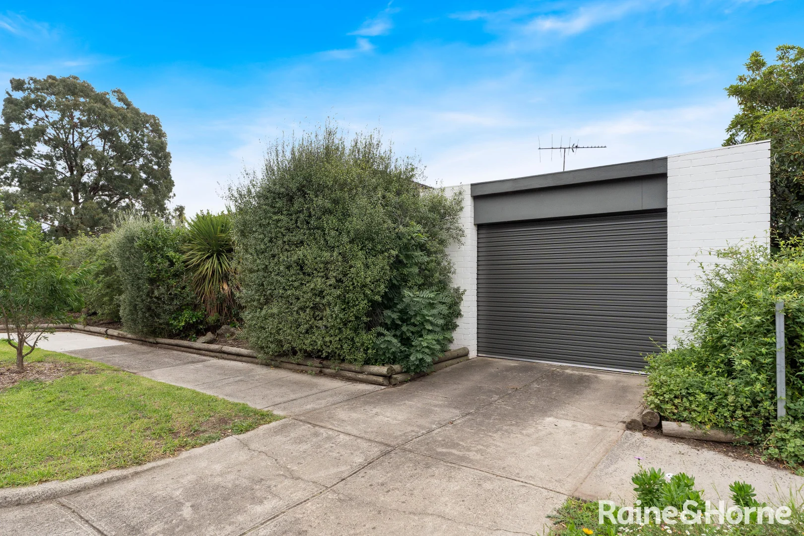 Additional image 2 of 15 Higgins Avenue, Sunbury VIC 3429