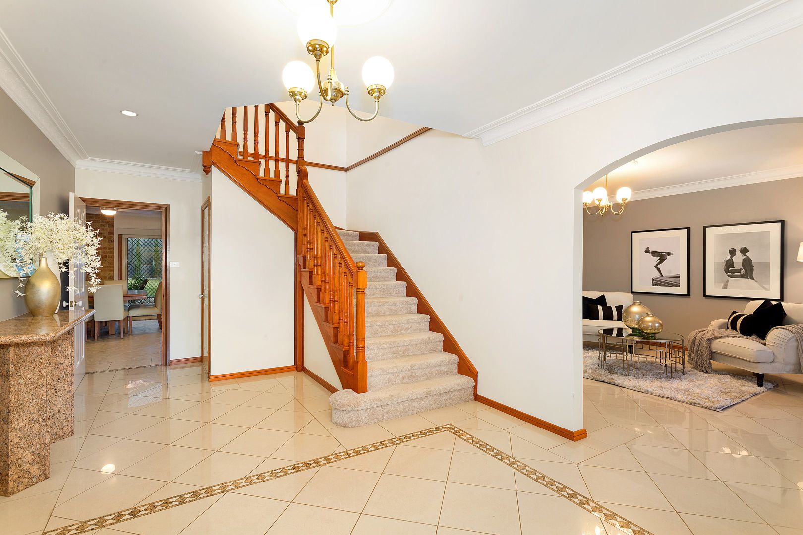 4 Whitley Place, Abbotsbury NSW 2176, Image 2