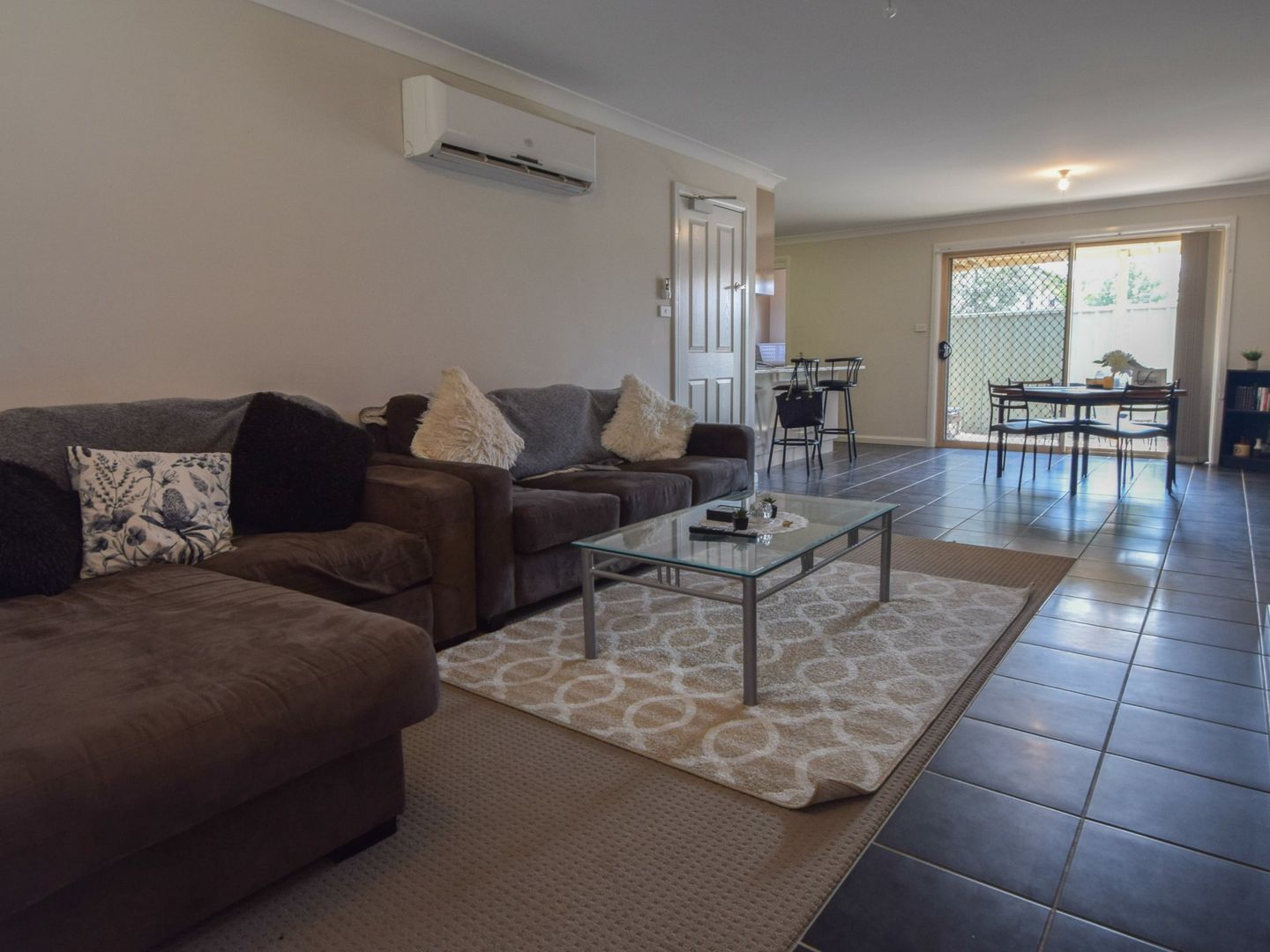 1/1-6 Patterson Avenue, Young NSW 2594, Image 2