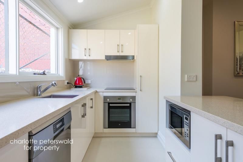 2/221 Collins Street, HOBART TAS 7000, Image 2