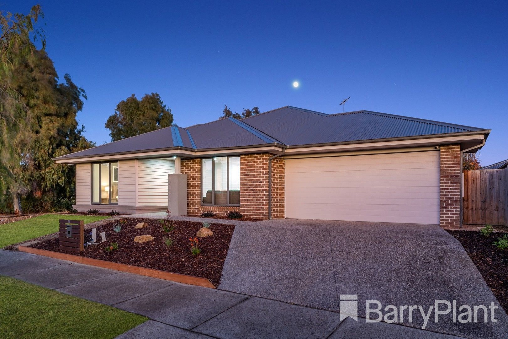 4 bedrooms House in 18 Summerbreeze Way ARMSTRONG CREEK VIC, 3217