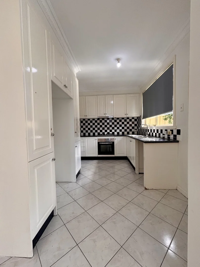 Additional image 3 of 2/2 Parr Ct, Avondale Heights VIC 3034