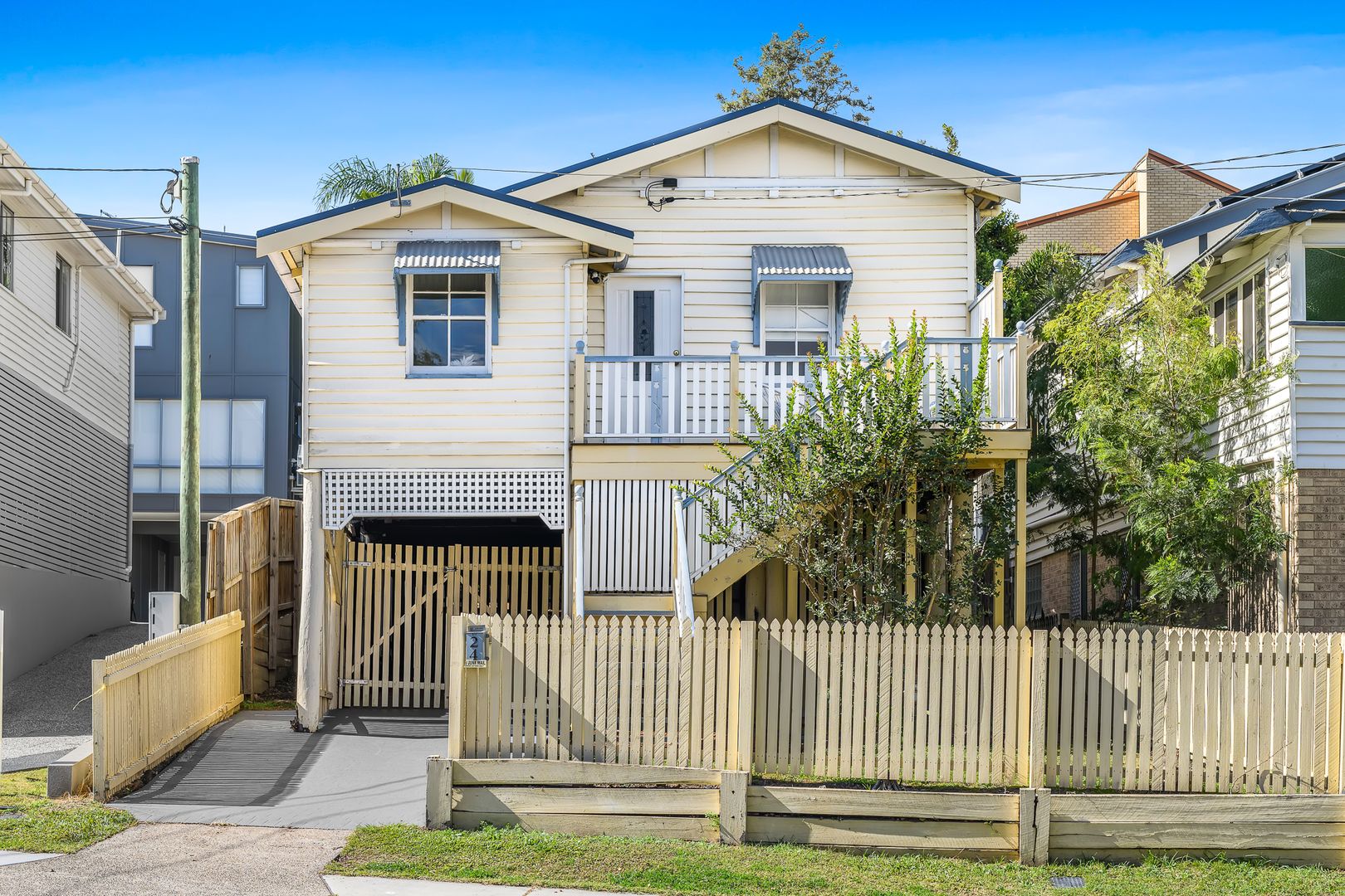 3 bedrooms House in 24 Boundary Road CAMP HILL QLD, 4152