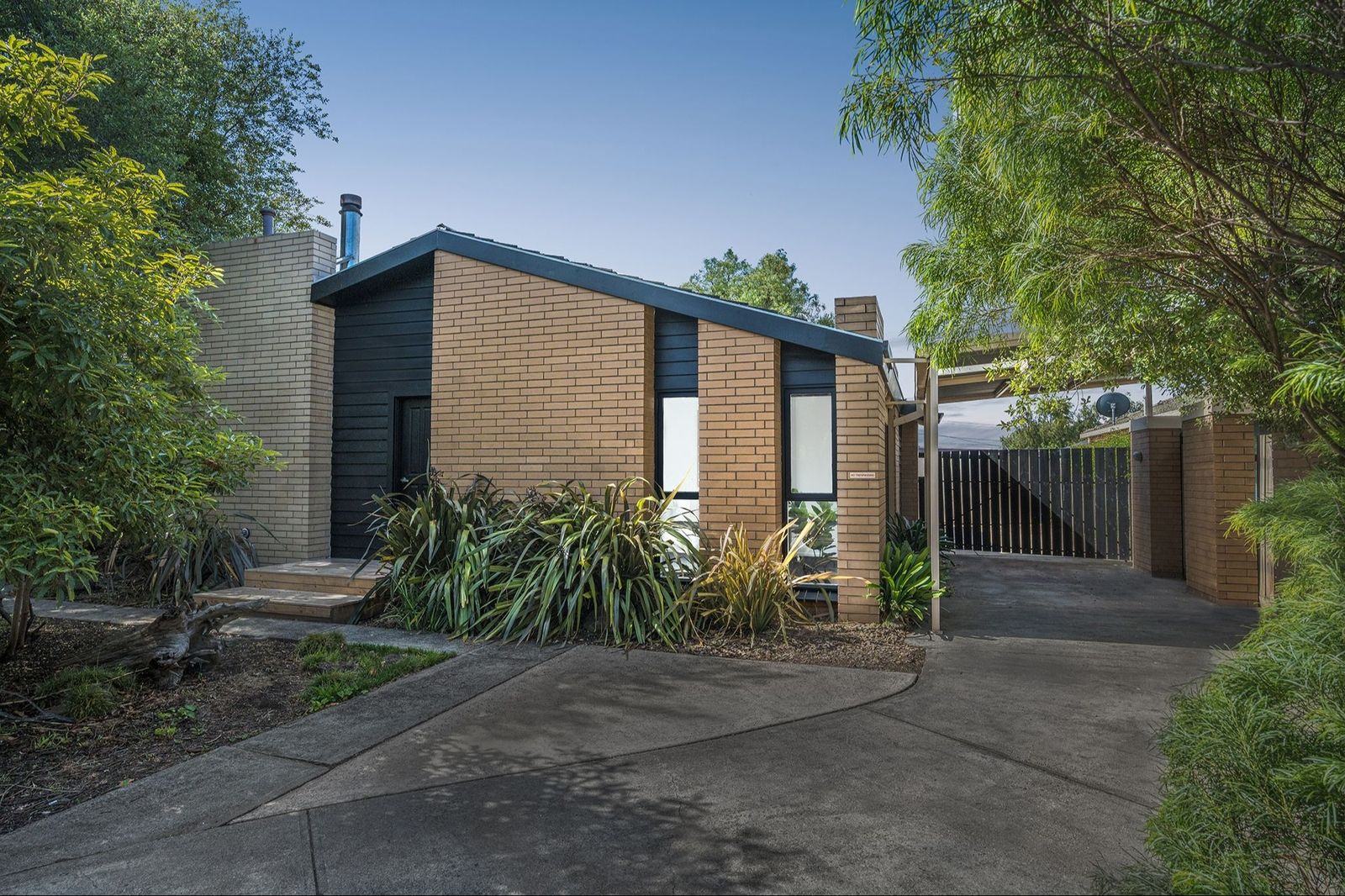 20 Hosie Avenue, Bell Post Hill VIC 3215, Image 2