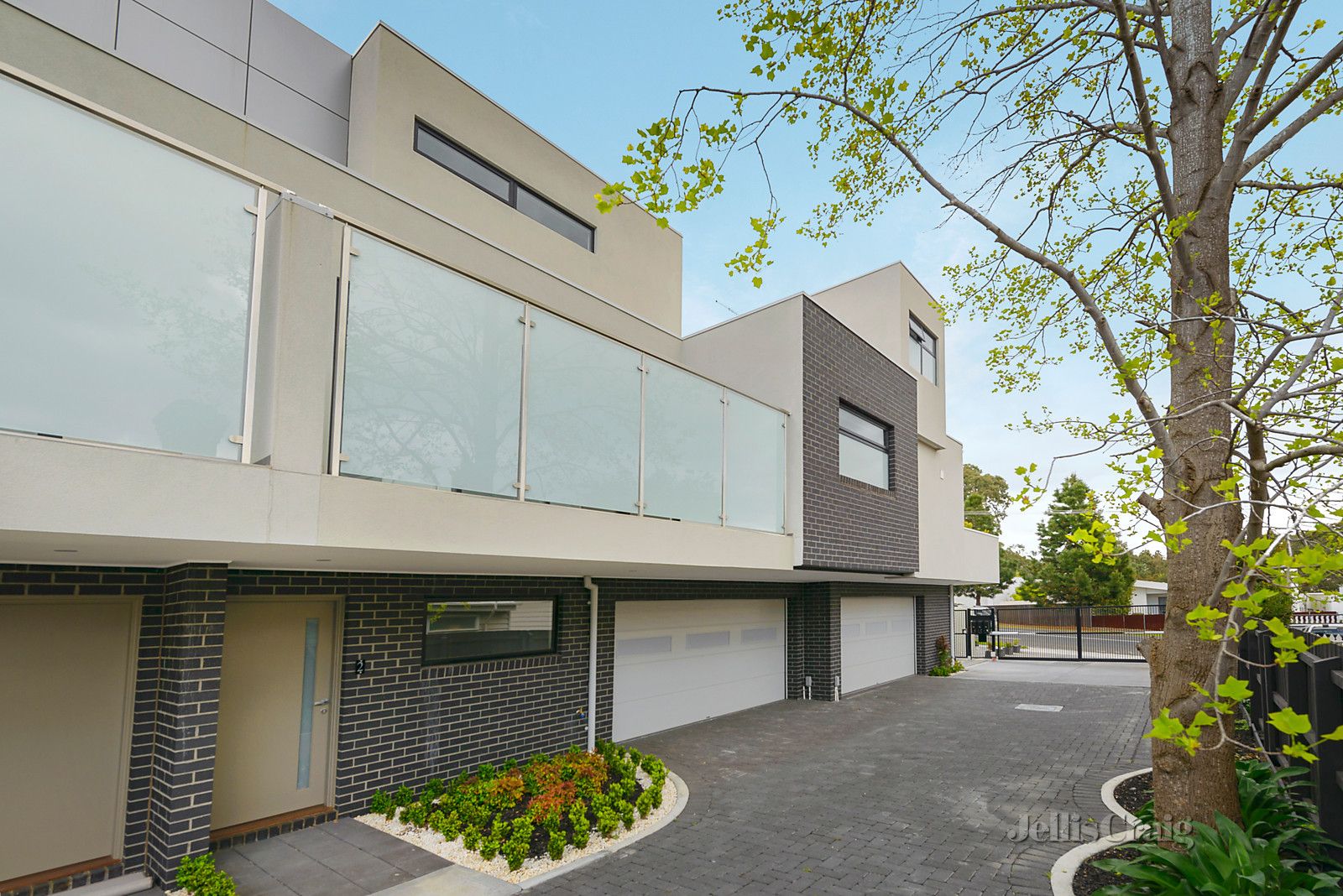 3 bedrooms Townhouse in 2/142 Princess Road KEW VIC, 3101