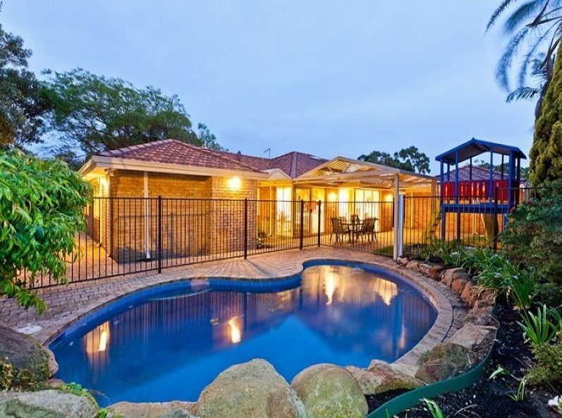 4 bedrooms House in 5 Park View Green CHURCHLANDS WA, 6018