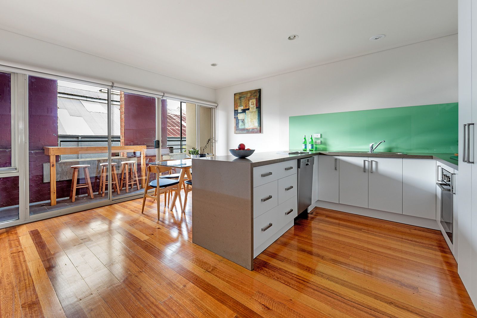 322 Young Street, Fitzroy VIC 3065, Image 2