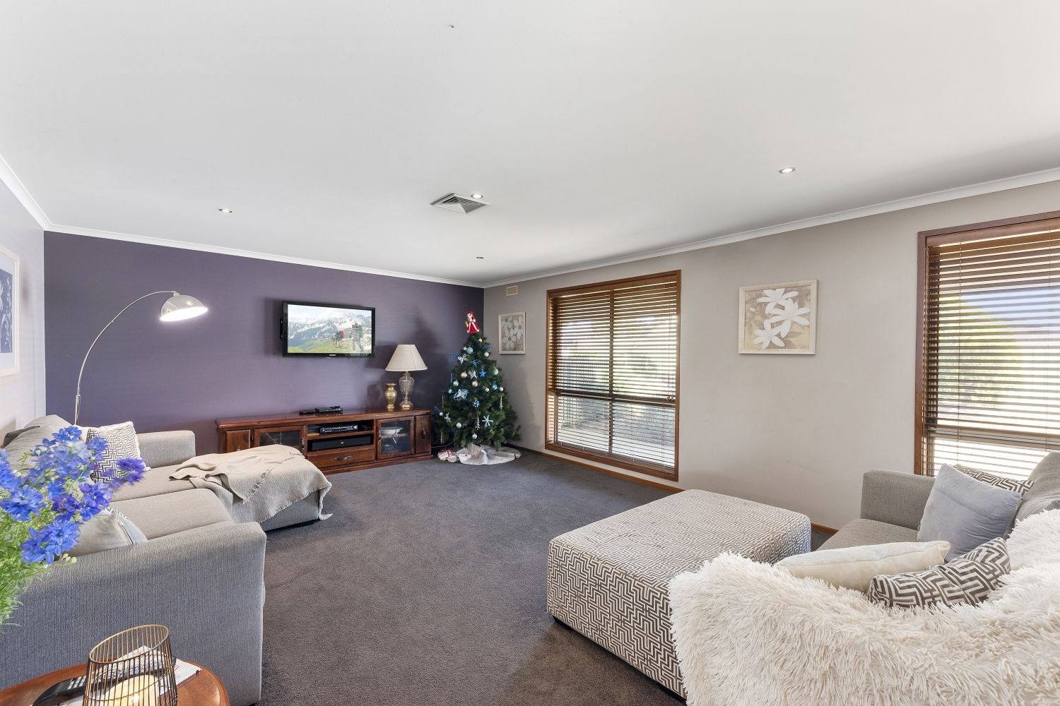 568-570 Napier Street, White Hills VIC 3550, Image 2