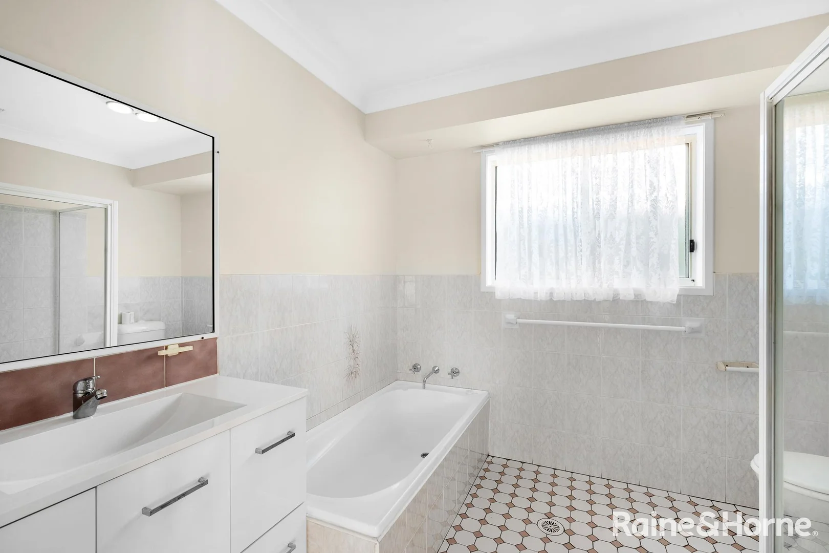 Additional image 7 of 14 Pyree Street, Greenwell Point NSW 2540