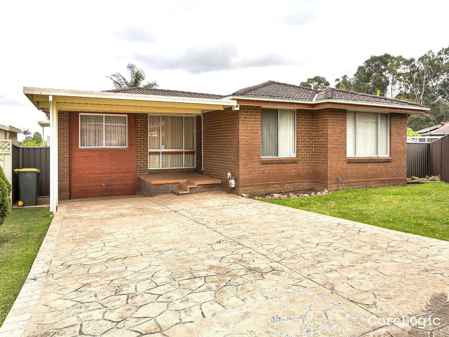 9 Boyer Place, Minto NSW 2566, Image 0