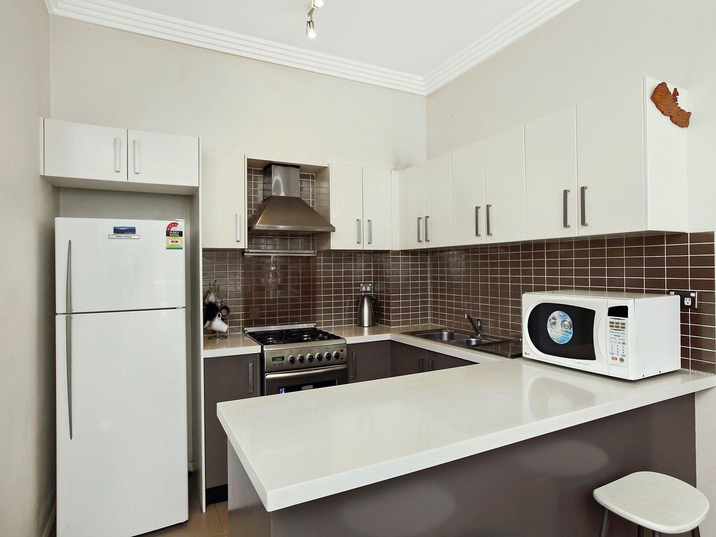 2 bedrooms Apartment / Unit / Flat in 54/14-18 College Crescent HORNSBY NSW, 2077