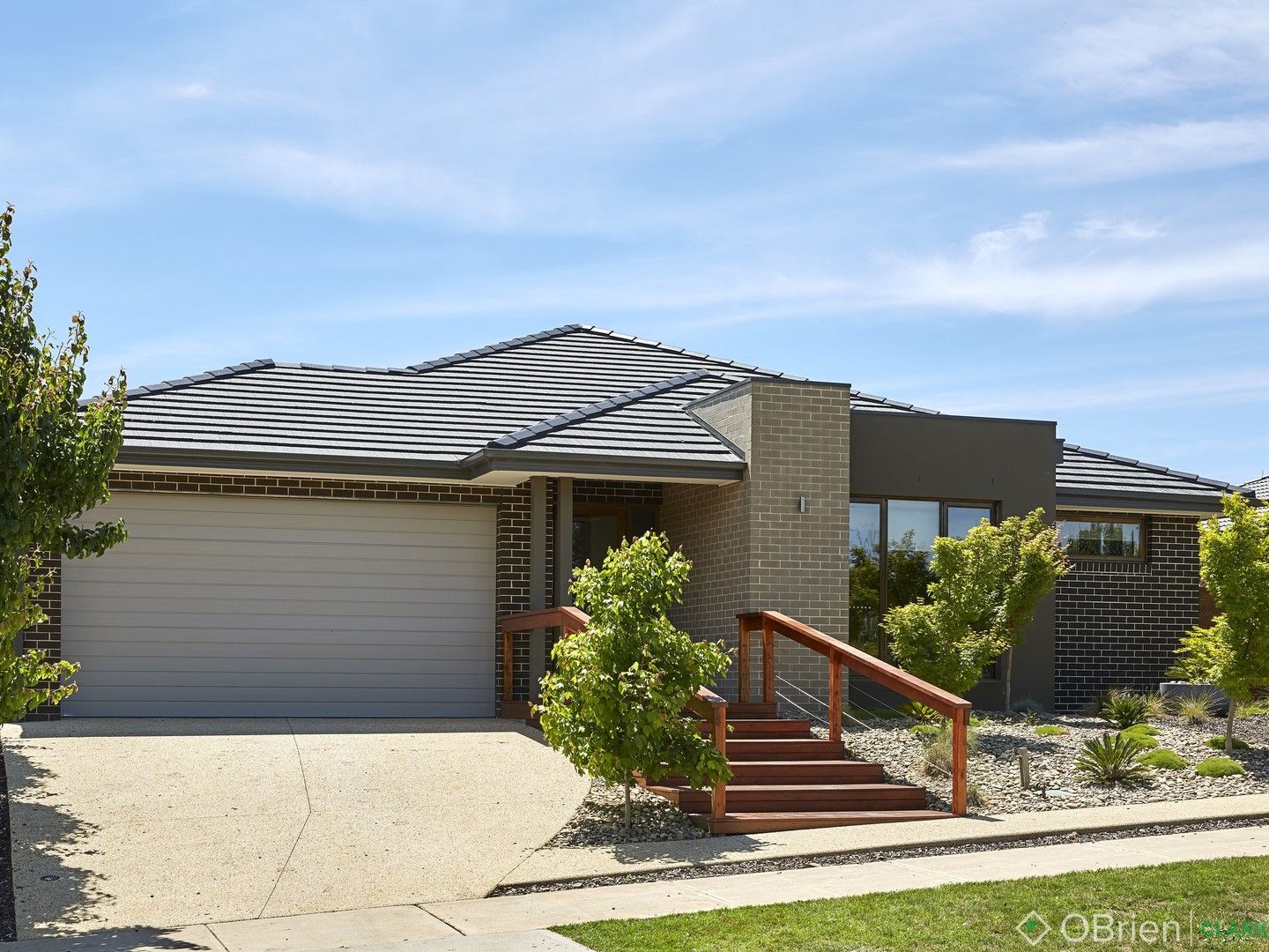 4 bedrooms House in 11 Silkwood Drive WARRAGUL VIC, 3820