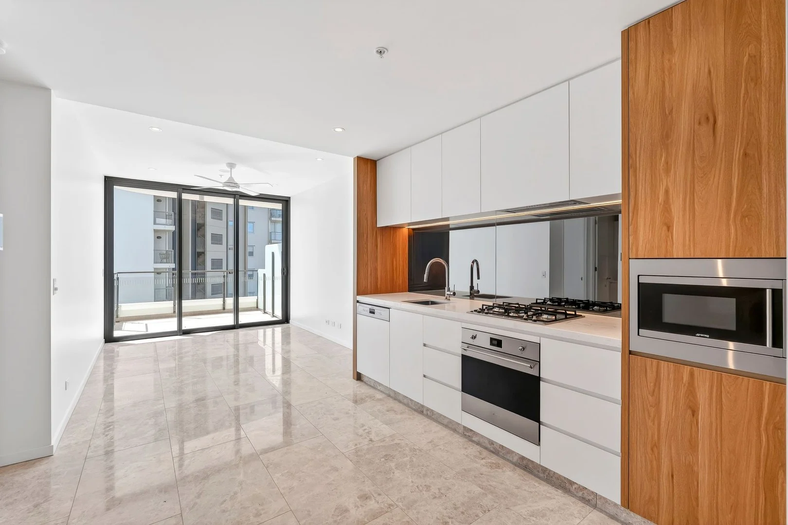 206/26-28 ALEXANDRA Avenue, Mermaid Beach QLD 4218