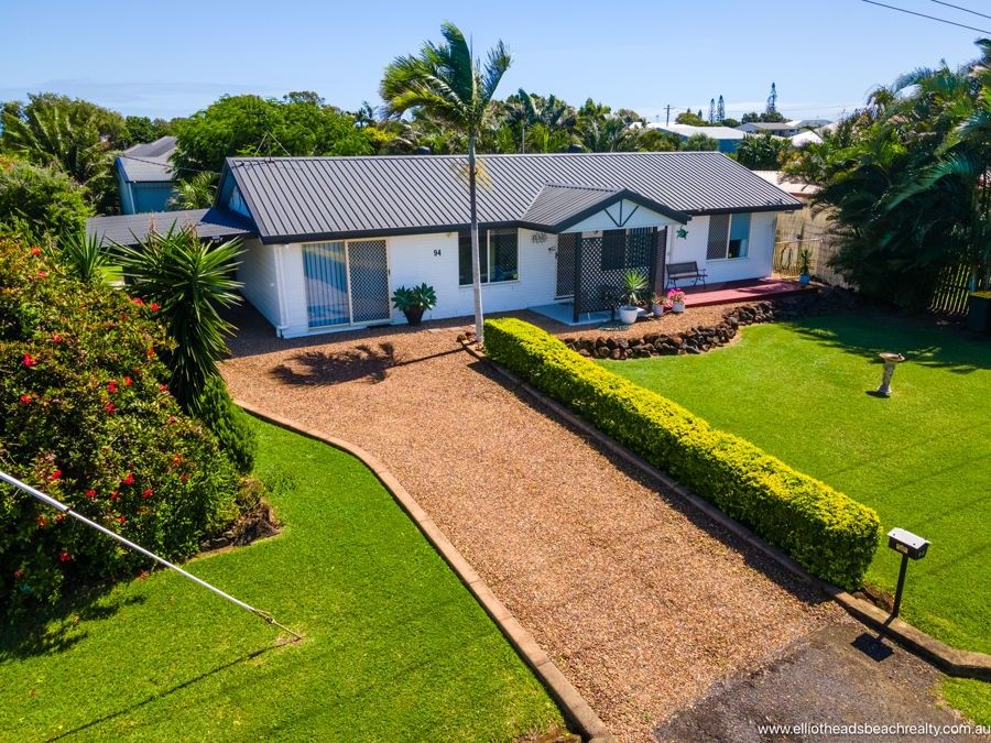 3 bedrooms House in 94 Sea Park Road BURNETT HEADS QLD, 4670