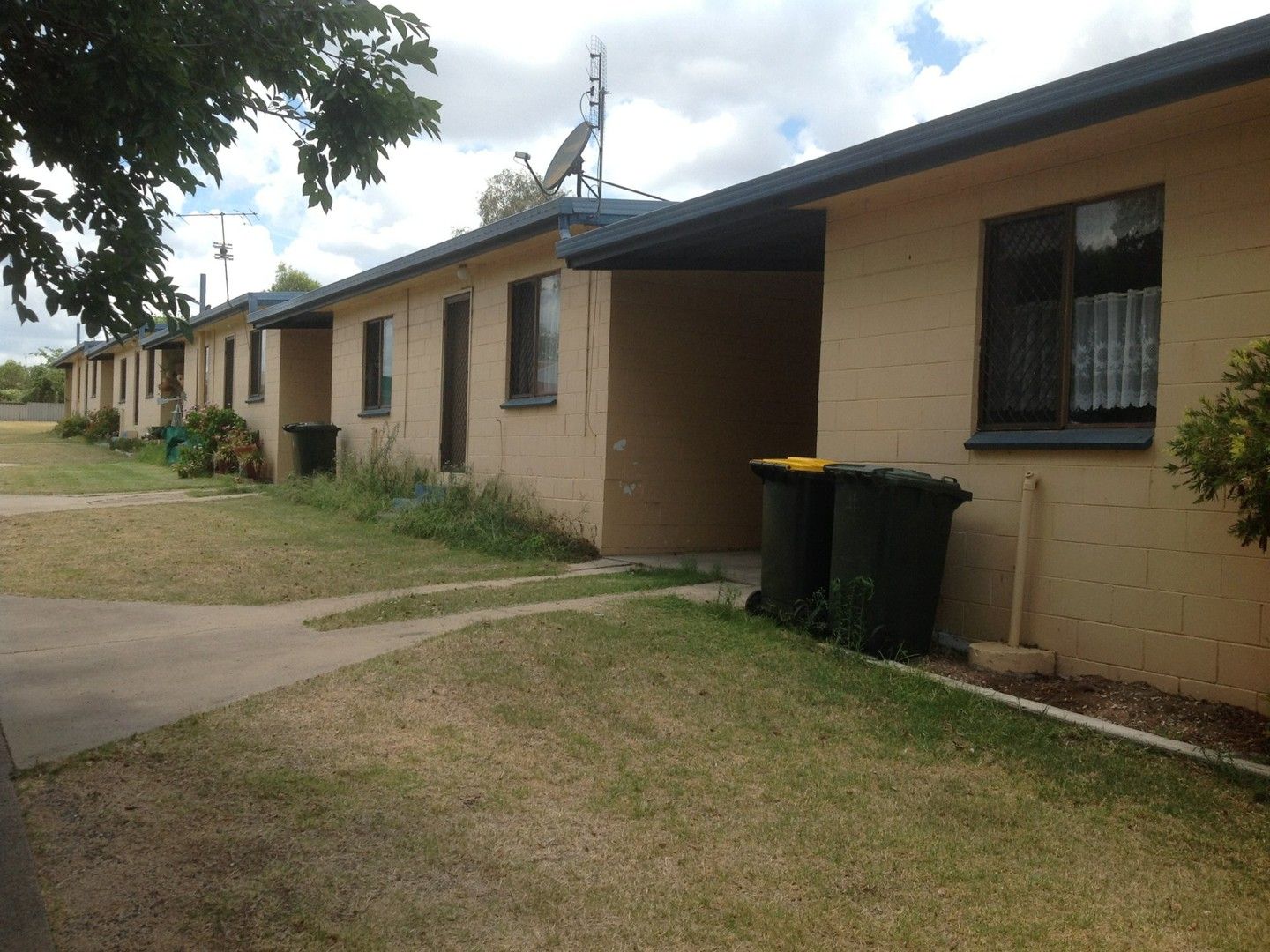 2 bedrooms Apartment / Unit / Flat in 4/2A Wallace Street WARWICK QLD, 4370