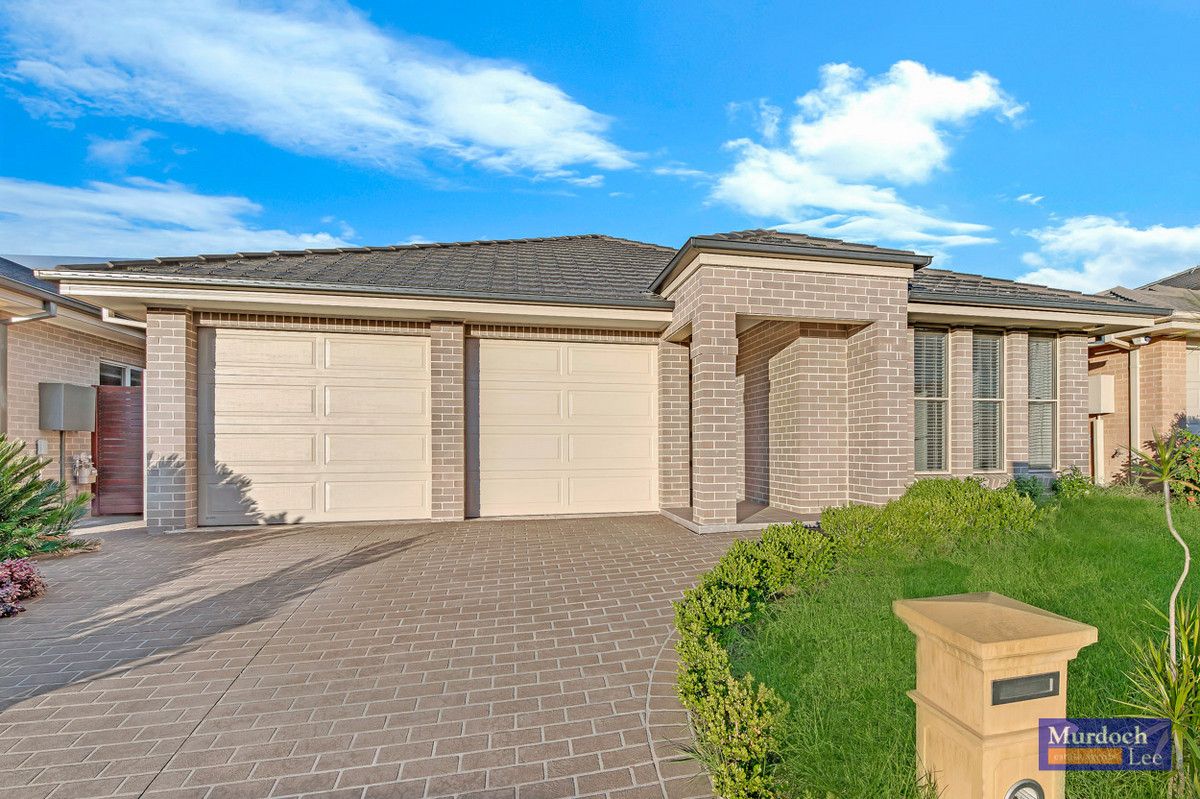 4 bedrooms House in 6 Peppermint Fairway THE PONDS NSW, 2769