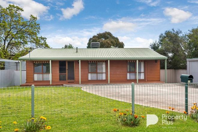 Picture of 11 Lester Street, SAILORS GULLY VIC 3556