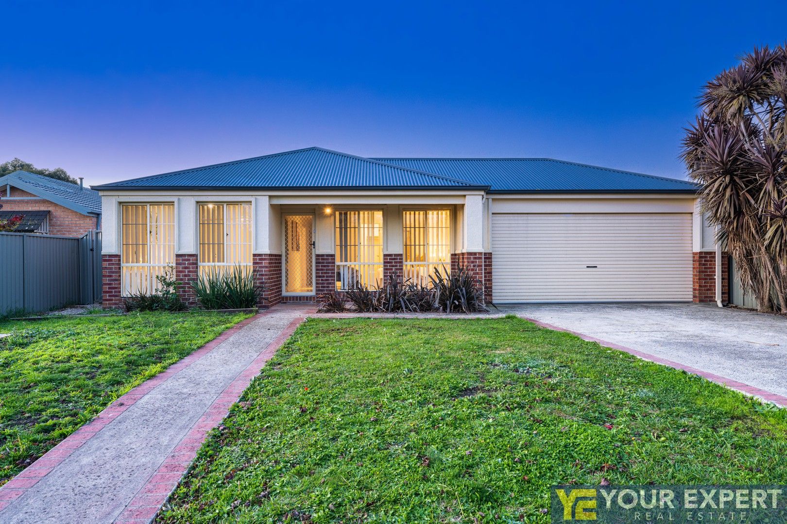 3 bedrooms House in 26 Maddock Drive CRANBOURNE EAST VIC, 3977