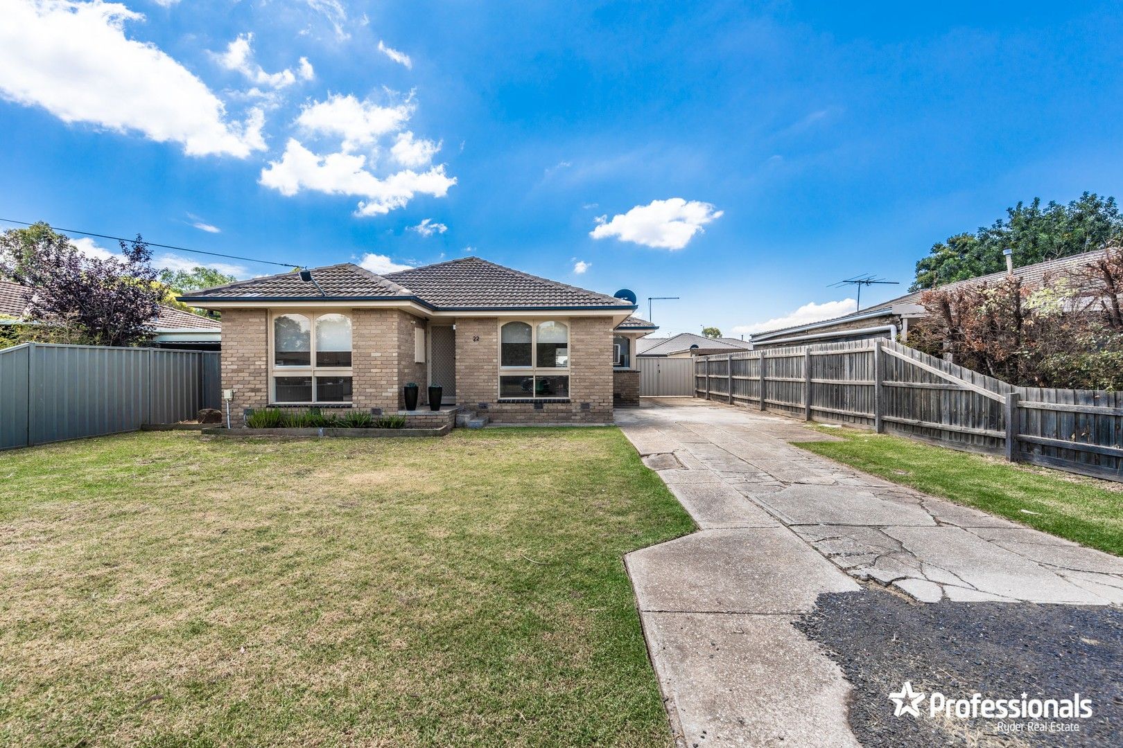 3 bedrooms House in 22 Brennan St MELTON SOUTH VIC, 3338