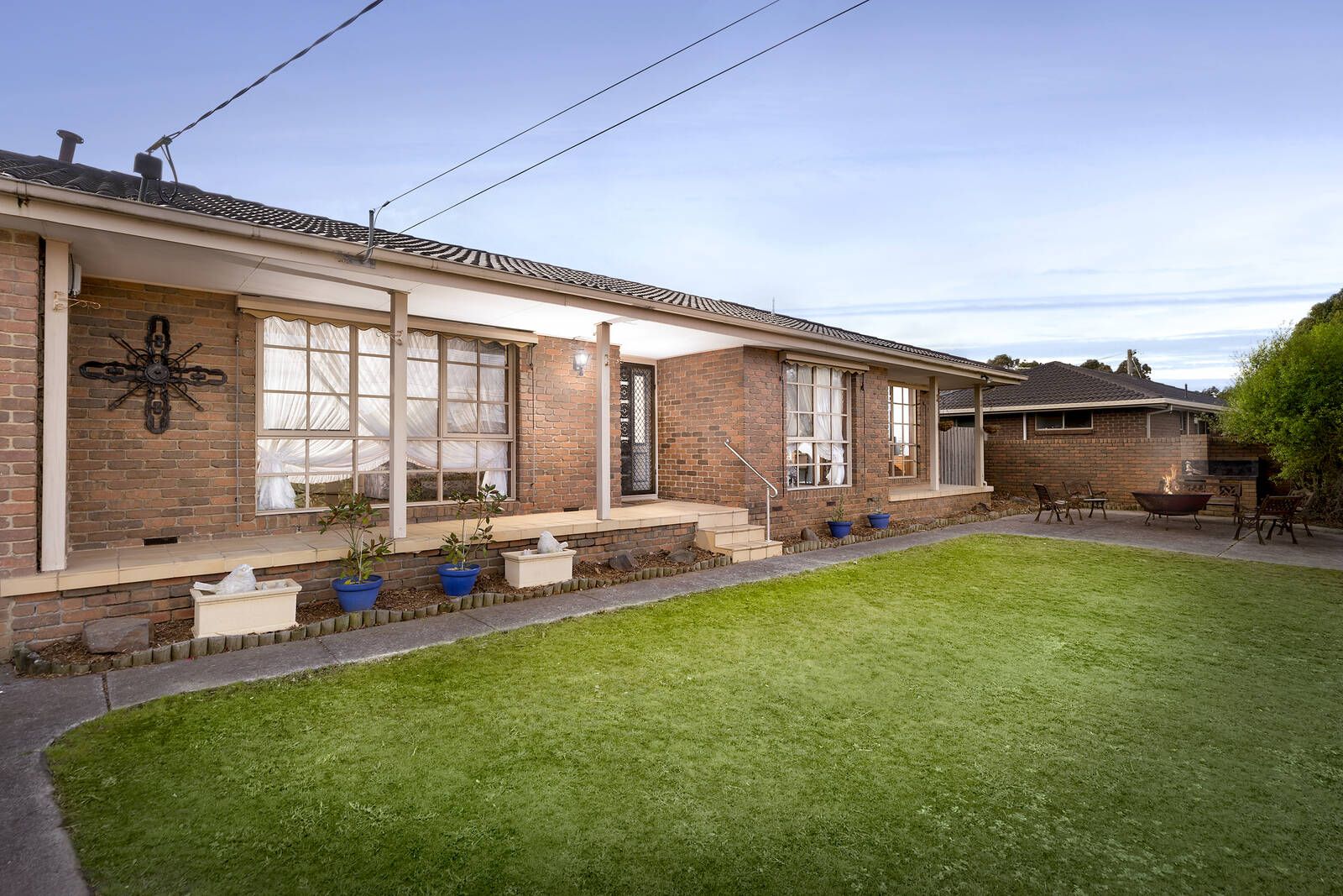 94 Hillcrest Drive, Westmeadows Property History & Address Research